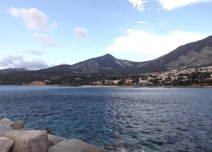 Cozy House Sea View 3* 卡拉古诺内